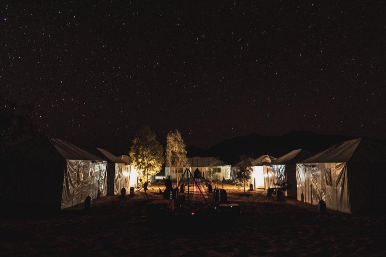 Hotel Erg Chebbi Dunes Desert Camp Merzouga Zewnętrze zdjęcie